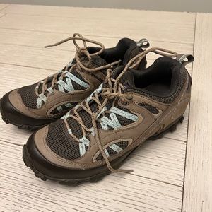 EUC Womens size 8.5 Patagonia hiking shoe